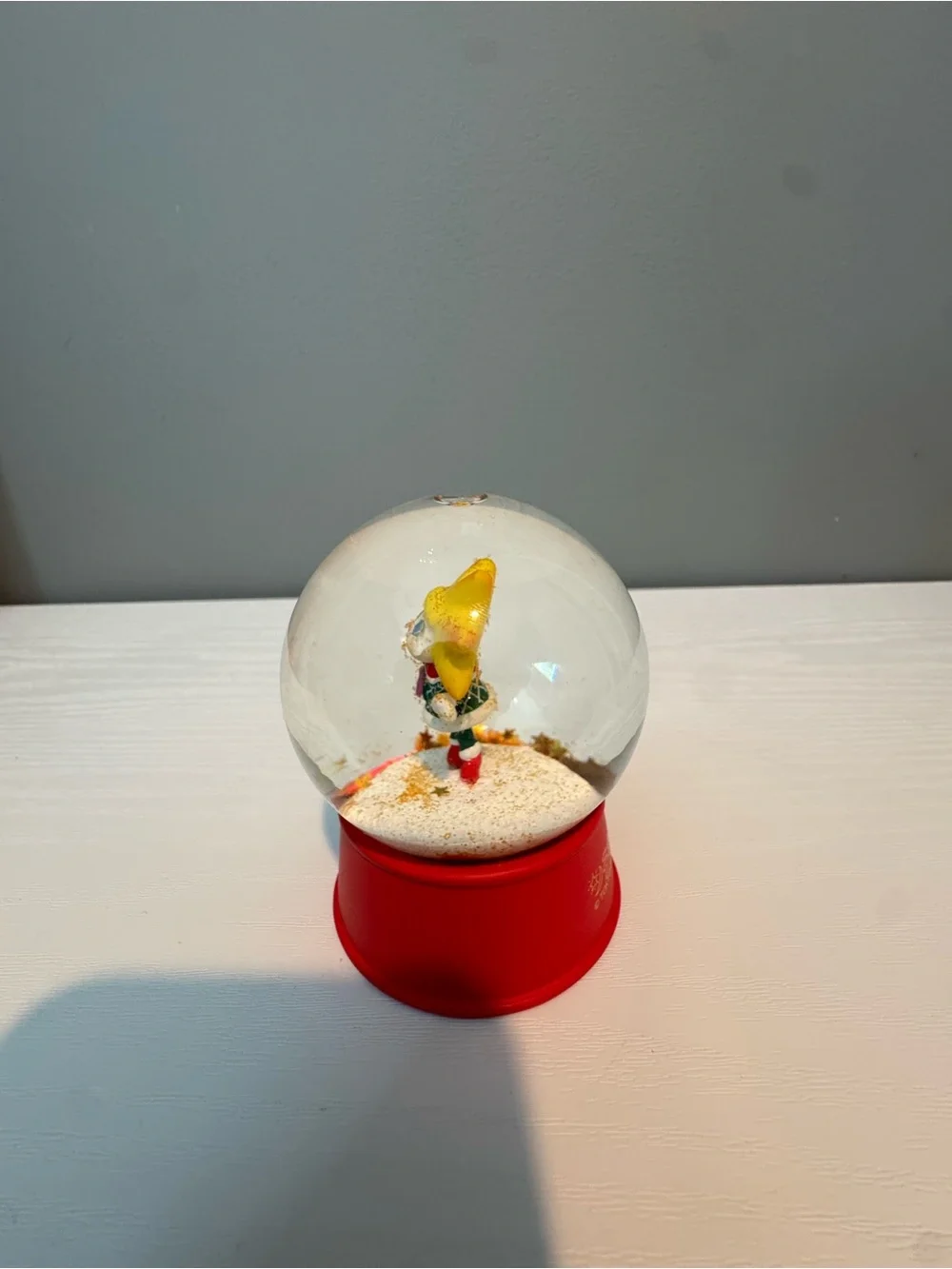 Tokyo Skytree winter collection Red Snow Globe with Yellow Star Figure